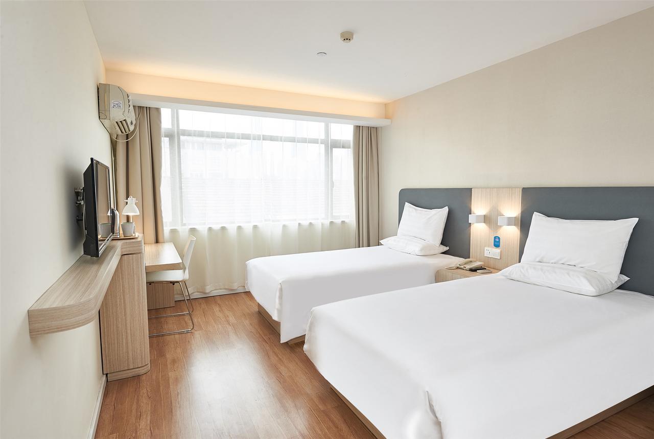 Hanting Hotel Shanghai Hongkou Football Stadium Exterior photo